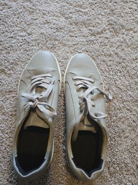 Banana Republic Men's Lace-Up Sneakers in Light Gray